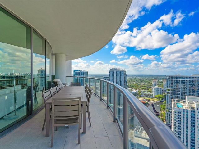 Apartment for sale  Unit #3703 - photo 6777114