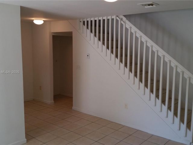 4-bedroom home for rent in Miami - 13950 NE 2nd Ave 1A - MondialRealty