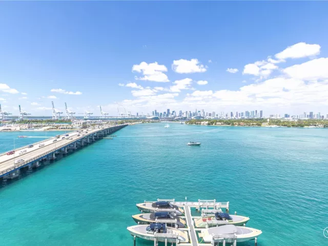 2-bedroom condo for sale in Miami Beach - 520 West Ave 1102 - MondialRealty