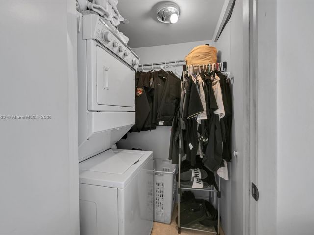 Apartment for sale  Unit #4807 - photo 6779995