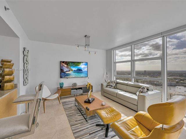 Apartment for sale  Unit #4807 - photo 6780004