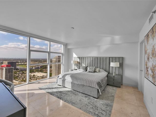 Apartment for sale  Unit #4807 - photo 6780005