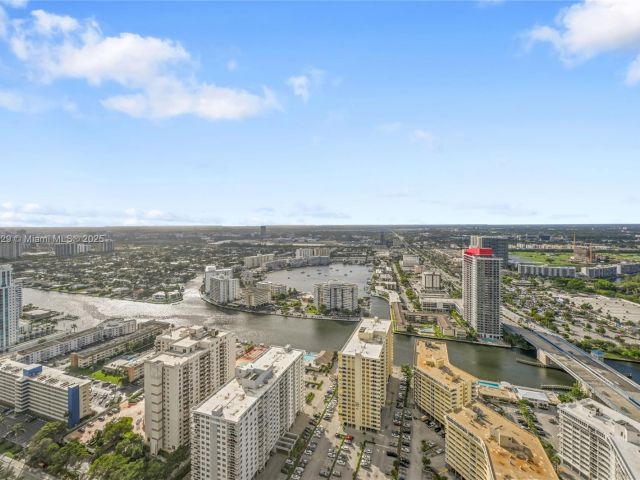 Apartment for sale  Unit #4807 - photo 6780006