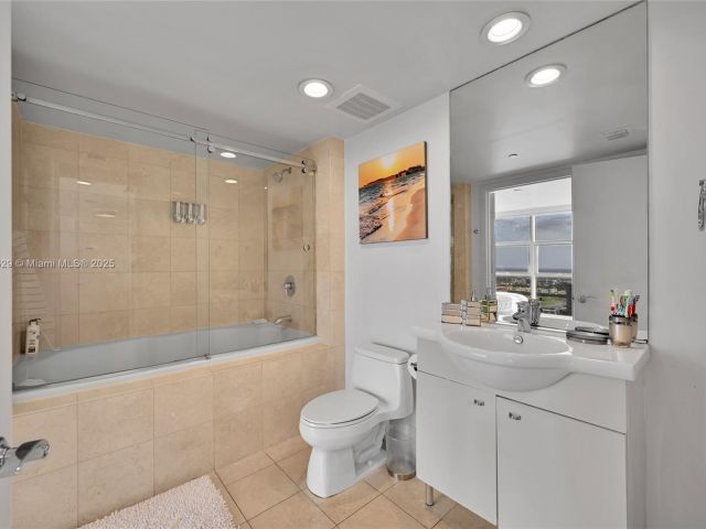 Apartment for sale  Unit #4807 - photo 6780008