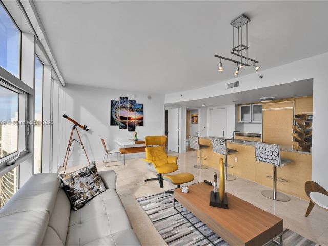 Apartment for sale  Unit #4807 - photo 6780009