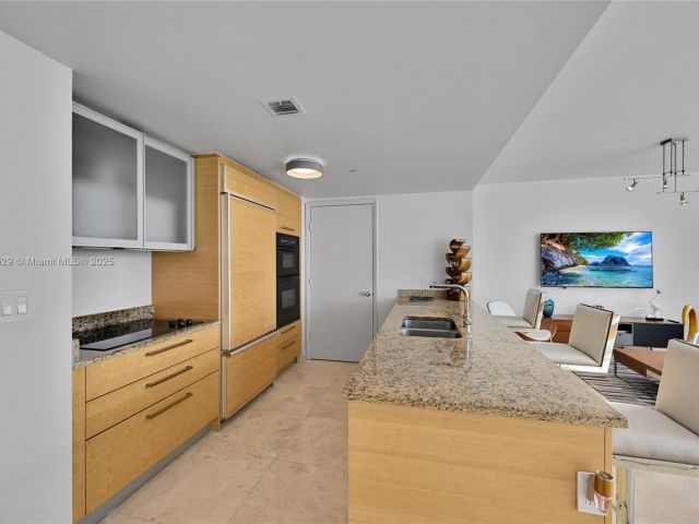 Apartment for sale  Unit #4807 - photo 6780011