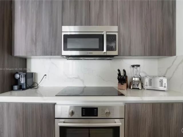 Apartment for sale  Unit #2210 - photo 6776135