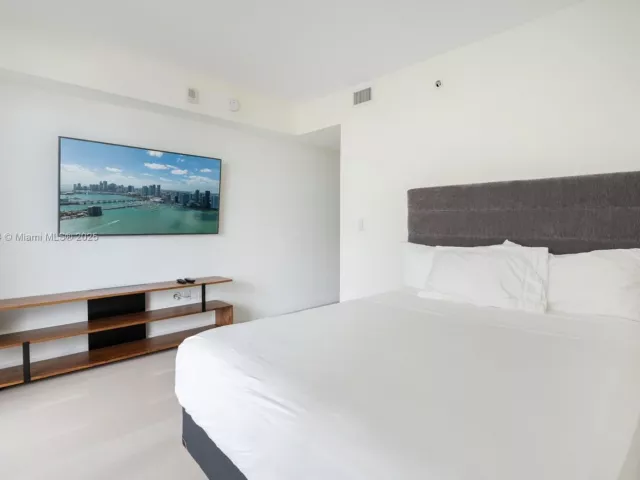 Apartment for sale  Unit #2210 - photo 6776140