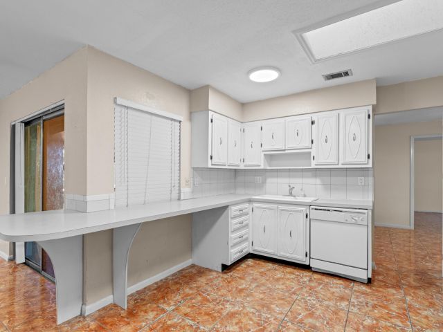 Home for sale at 2031 Pinehurst Drive - photo 6808405