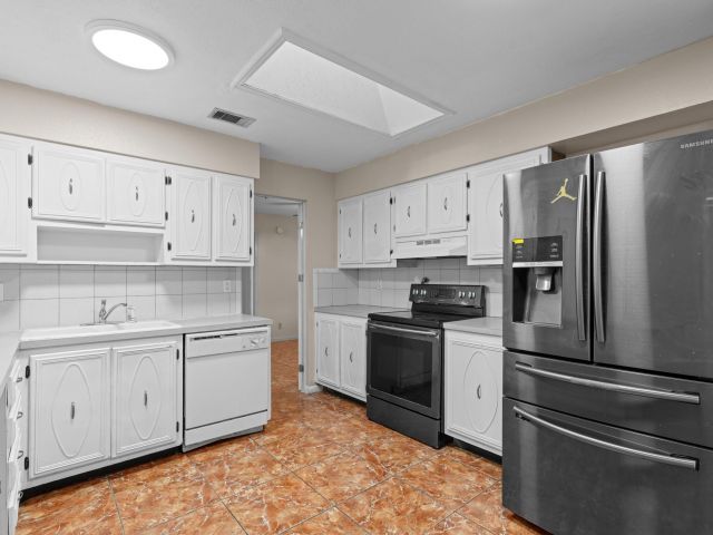 Home for sale at 2031 Pinehurst Drive - photo 6808410