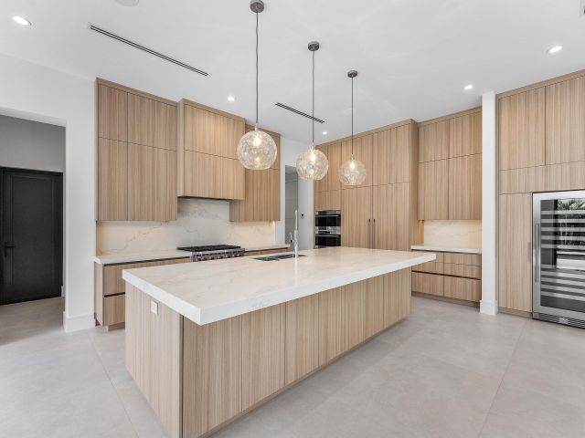 Home for sale at 498 NE 6th Street - photo 6775279