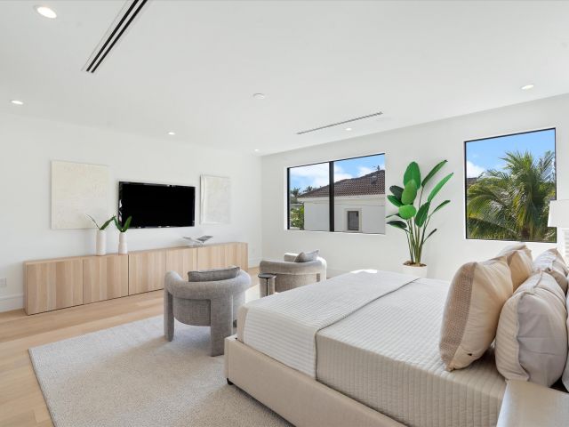 Home for sale at 498 NE 6th Street - photo 6862877