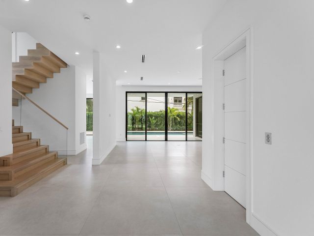 Home for sale at 498 NE 6th Street - photo 6862878