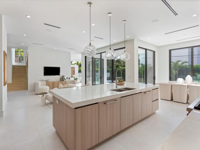 Home for sale at 498 NE 6th Street - photo 6862884