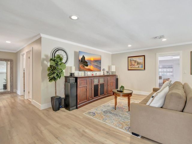 Home for rent at 1599 Isabel Este Road - photo 6776304