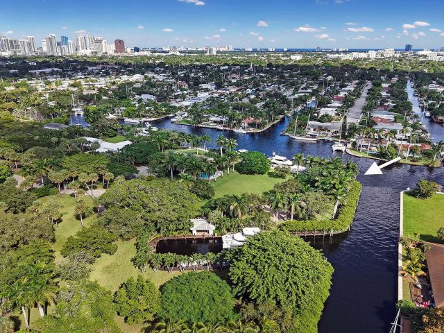 Home for sale at 1600 SW 15th Avenue - photo 6778492