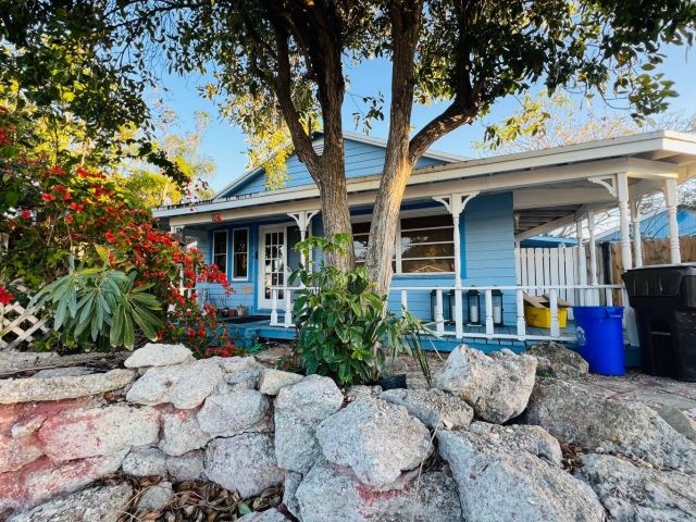 Home for rent at 714 W Lakewood Road A - photo 6791741