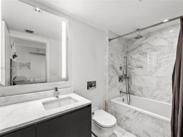 Apartment for sale  Unit #1706 - photo 6780807