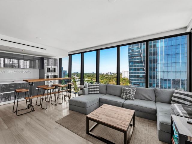 Apartment for sale  Unit #1706 - photo 6780819