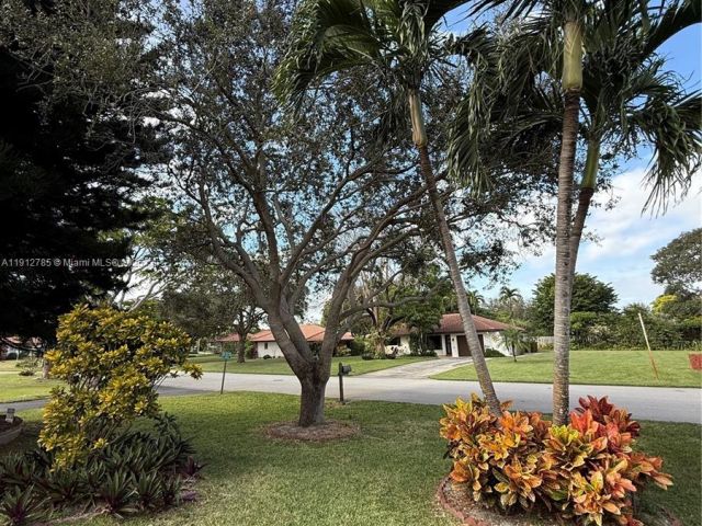 2-bedroom home for rent in Boca Raton - 300 NW 42nd St 0 - MondialRealty
