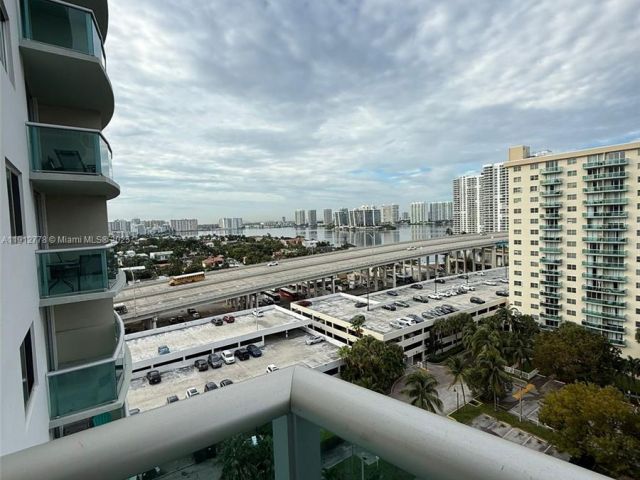 1-bedroom condo for rent in Sunny Isles Beach - 19380 Collins Ave 1209 - MondialRealty