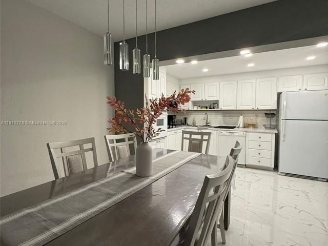 1-bedroom condo for rent in Sunny Isles Beach - 19380 Collins Ave 1209 - MondialRealty