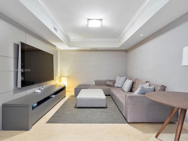 Apartment for sale  Unit #1007 - photo 6821757