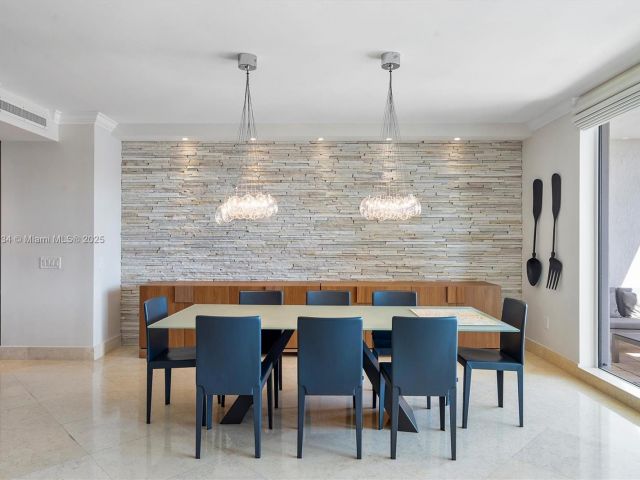 Apartment for sale  Unit #1007 - photo 6821759