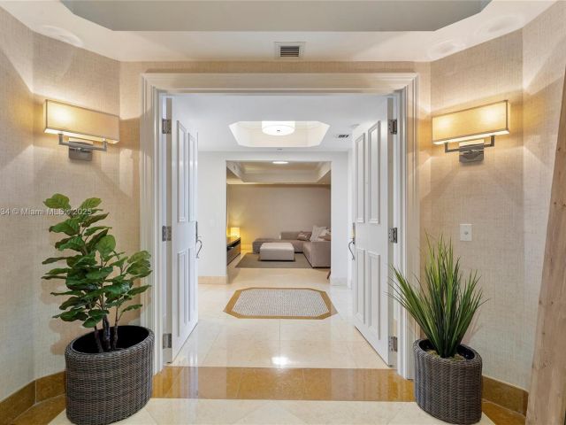 Apartment for sale  Unit #1007 - photo 6821760