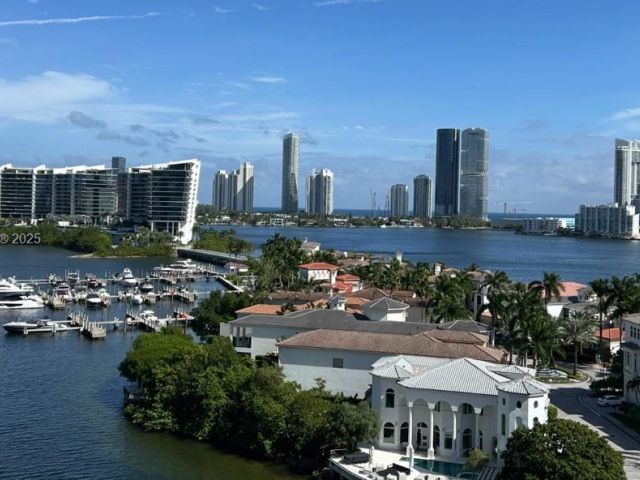 Apartment for sale  Unit #1007 - photo 6821767