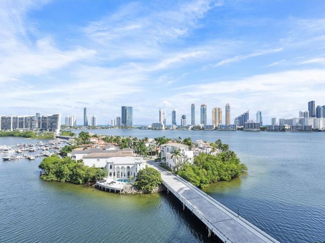 Apartment for sale  Unit #1007 - photo 6821771