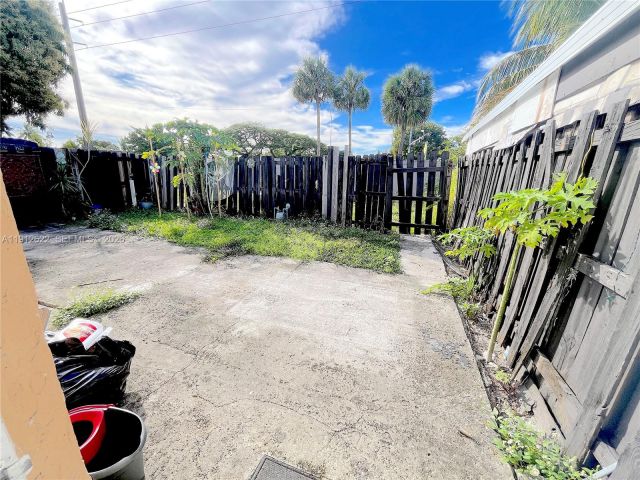 3-bedroom home for rent in Miami Gardens - 18240 NW 41st Pl 2 - MondialRealty