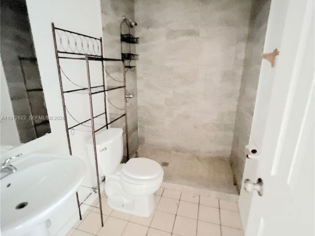 3-bedroom home for rent in Miami Gardens - 18240 NW 41st Pl 2 - MondialRealty