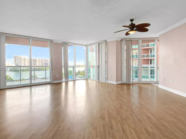 2-bedroom condo for sale in Aventura - 3370 Hidden Bay Dr 804 - MondialRealty