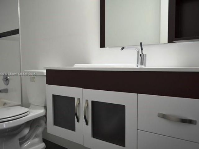 3-bedroom condo for sale in Sunny Isles Beach - 290 174th St M10 - MondialRealty