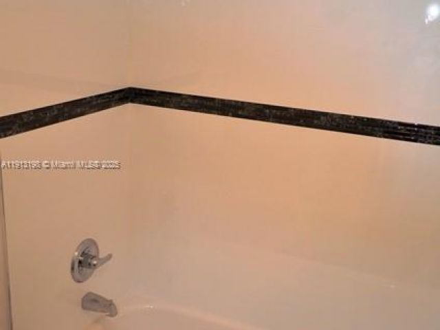 3-bedroom condo for sale in Sunny Isles Beach - 290 174th St M10 - MondialRealty