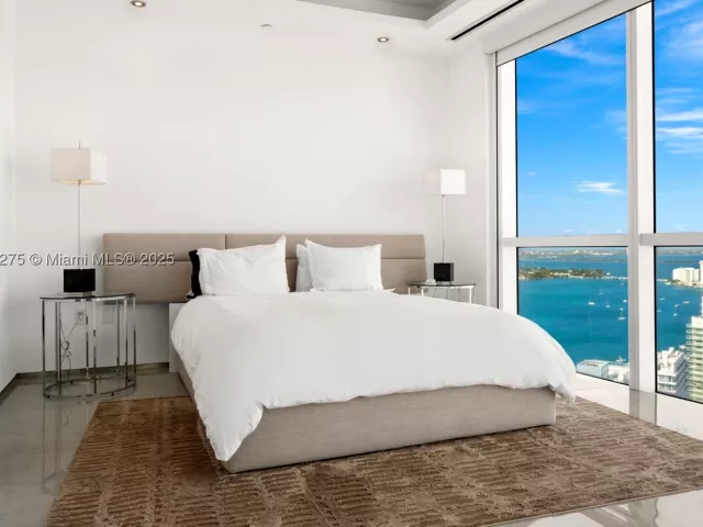 2-bedroom condo for sale in Miami Beach - 450 Alton Rd PH 4104 - MondialRealty