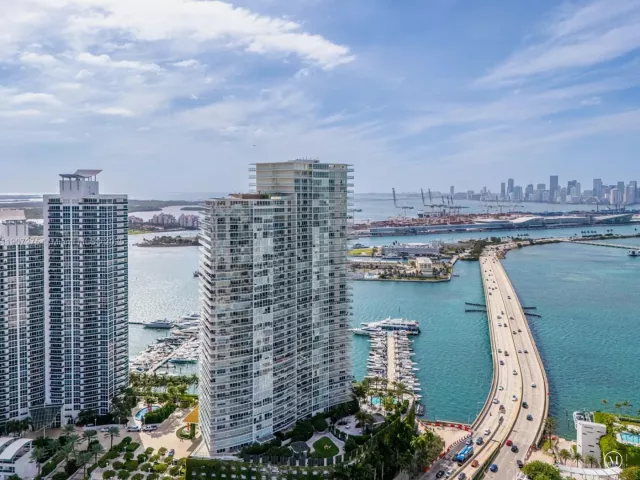 2-bedroom condo for sale in Miami Beach - 450 Alton Rd PH 4104 - MondialRealty