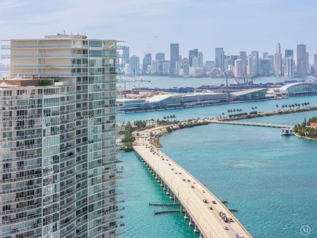 2-bedroom condo for sale in Miami Beach - 450 Alton Rd PH 4104 - MondialRealty