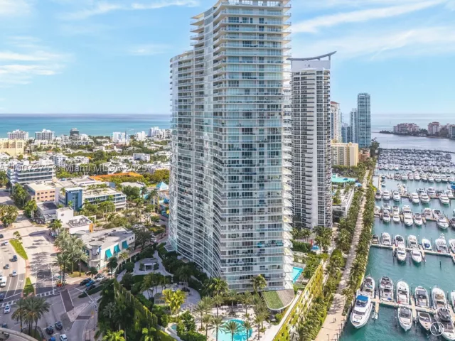 2-bedroom condo for sale in Miami Beach - 450 Alton Rd PH 4104 - MondialRealty