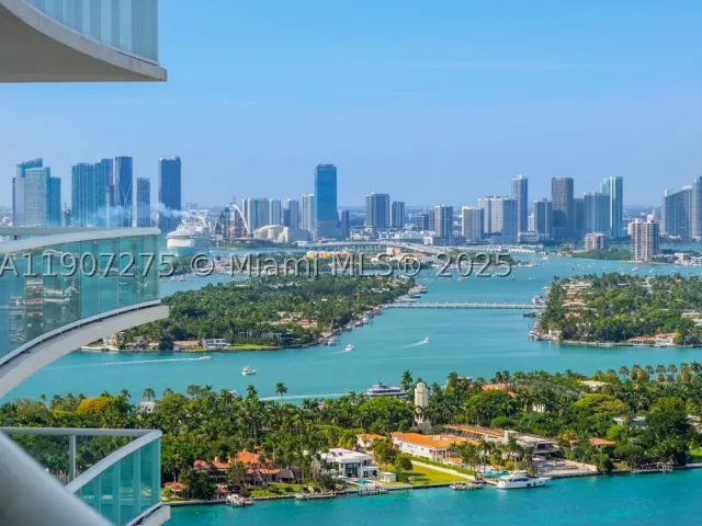 2-bedroom condo for sale in Miami Beach - 450 Alton Rd PH 4104 - MondialRealty
