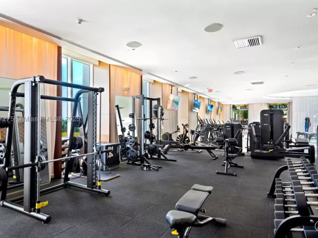 2-bedroom condo for sale in Miami Beach - 450 Alton Rd PH 4104 - MondialRealty