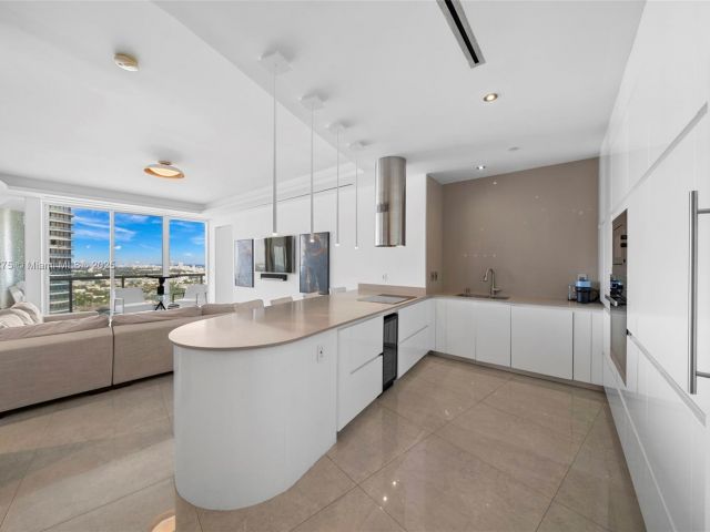 Apartment for sale  Unit #PH 4104 - photo 6780706