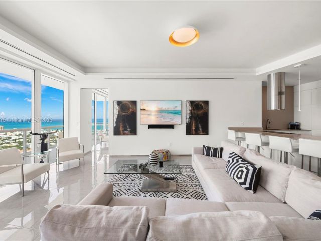 Apartment for sale  Unit #PH 4104 - photo 6780719