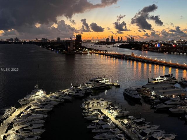 Apartment for sale  Unit #A-1734 - photo 6781868