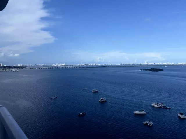 2-bedroom condo for sale in Miami - 1717 N Bayshore Dr A-1734 - MondialRealty