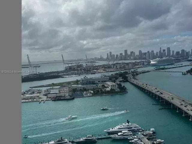 2-bedroom condo for sale in Miami - 1717 N Bayshore Dr A-1734 - MondialRealty