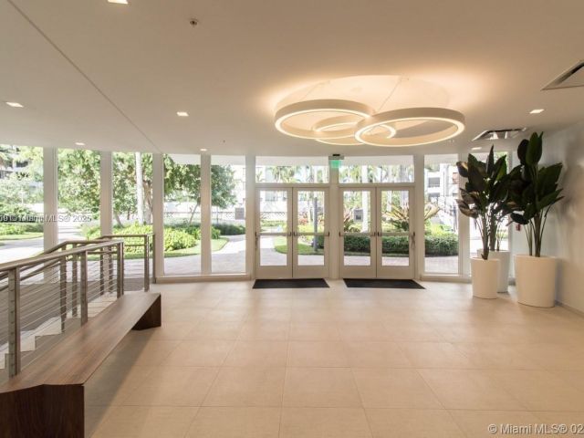 2-bedroom condo for sale in Hallandale Beach - 2500 PARKVIEW DR 507 - MondialRealty