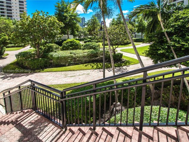 2-bedroom condo for sale in Hallandale Beach - 2500 PARKVIEW DR 507 - MondialRealty