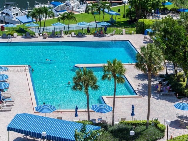 2-bedroom condo for sale in Hallandale Beach - 2500 PARKVIEW DR 507 - MondialRealty